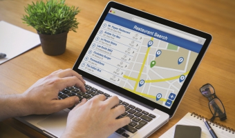 Google testuje wygląd SERPów związanych z podróżowaniem
