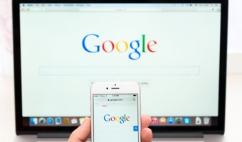 Google informuje właścicieli stron o błędach AMP bezpośrednio w wynikach wyszukiwania